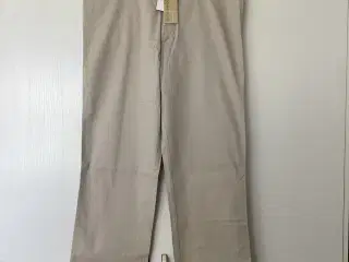 Nye beige farvet bukser