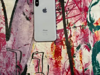 iPhone X