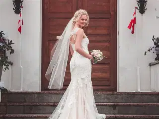 Unik brudekjole med smukke detaljer
