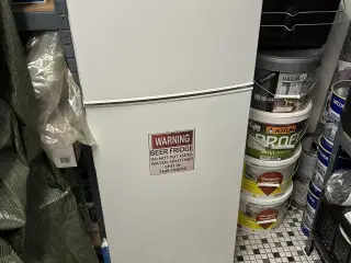 Fint lille køle fryse skab