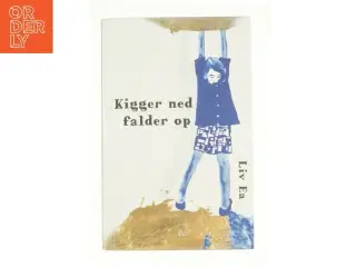 Kigger ned falder op