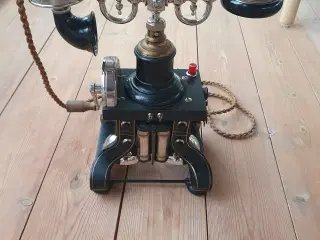 Antik telefon