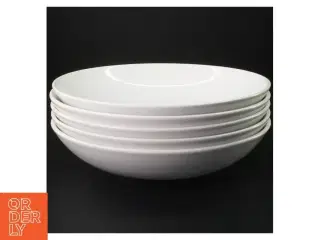 Hvide porcelænstallerkener, dybe , 5 stk fra IKEA (str. 24 diameter. 5 cm høj)