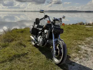 Honda magna v45 700