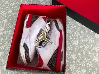 Jordan 3 fire red