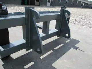 Limas Pallegfler 2500kg Med Giant beslag