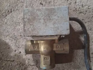 3 vejsventil 3 × 3/4" tilslutning.