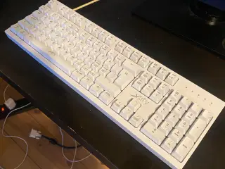 Gamer Tastatur - XRTFY K2 RGB WHITE/HVID
