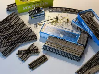 Märklin lot med M-skinner - stopbom skiftespor mm