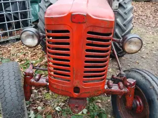 Hanomag r24 traktor 