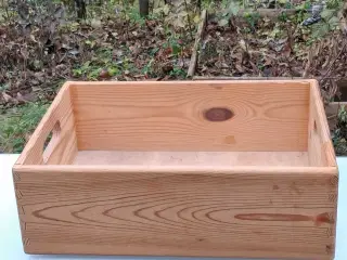 TRÆVAREFABRIKKERNES UDSALG.