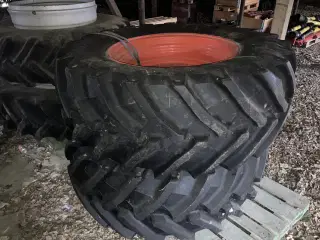 Trelleborg TM800 650/65R38 med 20.8R38 Tvillingehj