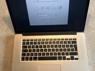 MacBook Pro 15,4”