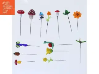 Dekorative nipsenåle med glasfigurer (str. 7,5 cm)