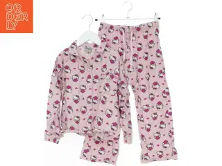 Hello Kitty pyjamas fra Sanrio (str. 122)