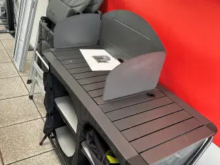 2 stk Isabellla Thor stole og skabsmøbel - BILLIGT
