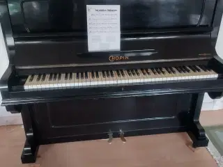 Sort klaver sælges mod afhentning 