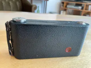 Gammelt kamera/ The Six Kodak Junior, dublet