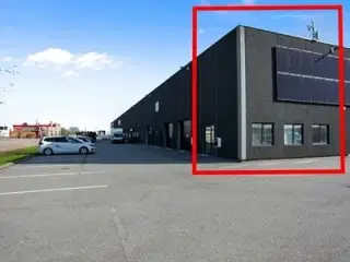 Rigtig billigt, mindre kontor i nyere byggeri