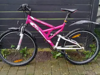 Cykel i "pigefarve"
