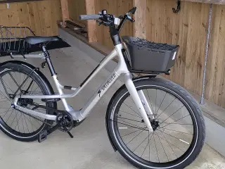 Specialized elcykel m. Remtræk.