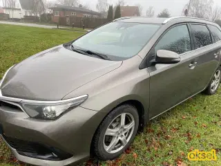 Toyota Auris 1,6 D-4D T2 Touring Sports