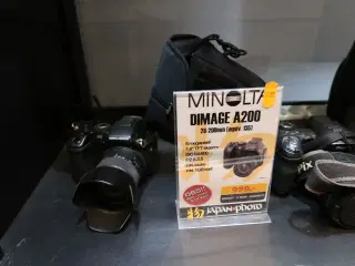 Spejlreflekskamera MINOLTA Dimage A200 med taske
