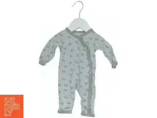 Baby heldragt med mønster fra Fixoni (str. 50)