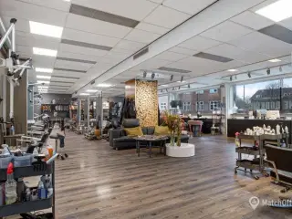 Stor butik eller salon med mange muligheder