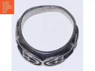 Dekorativt ring med mønster (str. 62 mm)