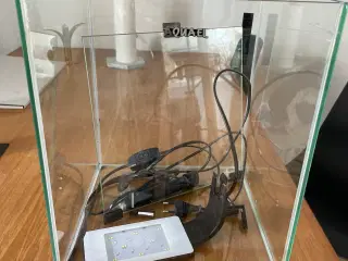 Aquael akvarie 30L komplet med LED-lys og tilbehør