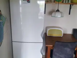 Velfungerende Kølefryseskab bortgives