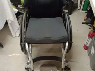 Wolturnus W5 letvægts kørestol. 