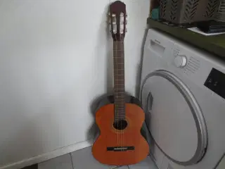 1 stk INUI Guitar Model 1 C
