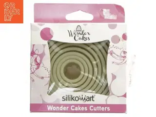 Silikomart kageudstikkere fra Wonder Cakes (str. 12x11 cm)