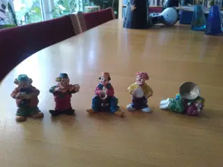 5 klovne med musikinstrumenter