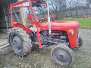 MF 35 Bencin traktor