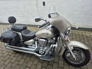 YAMAHA XV 1600