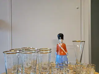 Sjældent Vintage Glas-Sæt fra Dansk Militærhistori