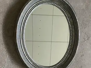 Oval spejl