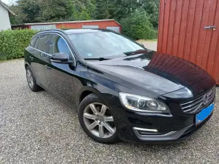 Volvo V60, 2,0 D4 181 Momentum Drive-E, 2015