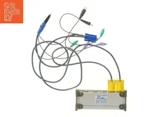 Aten KVM-switch med kabler fra Aten (str. 21x9 cm)