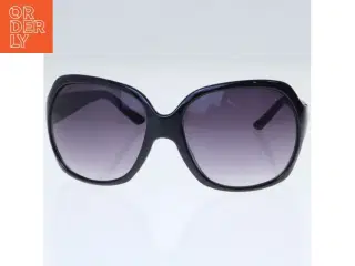 Solbriller med sorte stel fra Forever 21 (str. 14,5 cm)