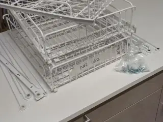 4 STK.  Hvide KVALITETS TRÅDKURV på rulleudtræk