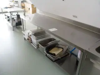 Arbejdsbord i rustfri stål  ELECTROLUX 240x70x88 cm
