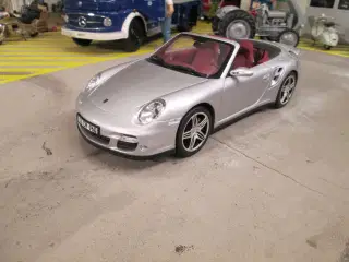 Porsche 911 Turbo    Norev  1:18
