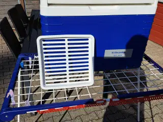 Køleboks: 12V Ca 40L.