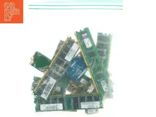 Samling af computerkomponenter (str. 17 dele)