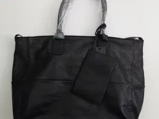 Ny stor sort taske