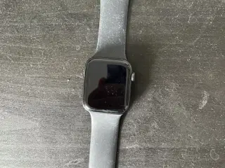 Apple Watch SE 44MM til salg!